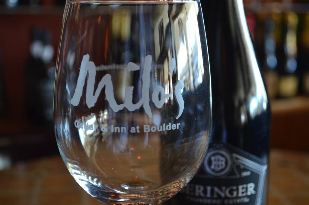 Milo'S Inn At Boulder בולדר סיטי מראה חיצוני תמונה